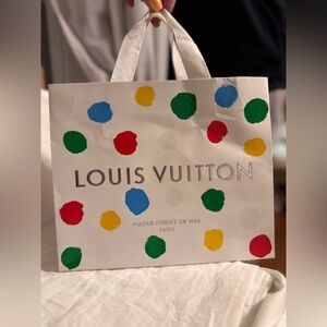 RARE‼️CELEBRATION LOUIS VUITTON GIFT BAG *collectible*Check pics😃